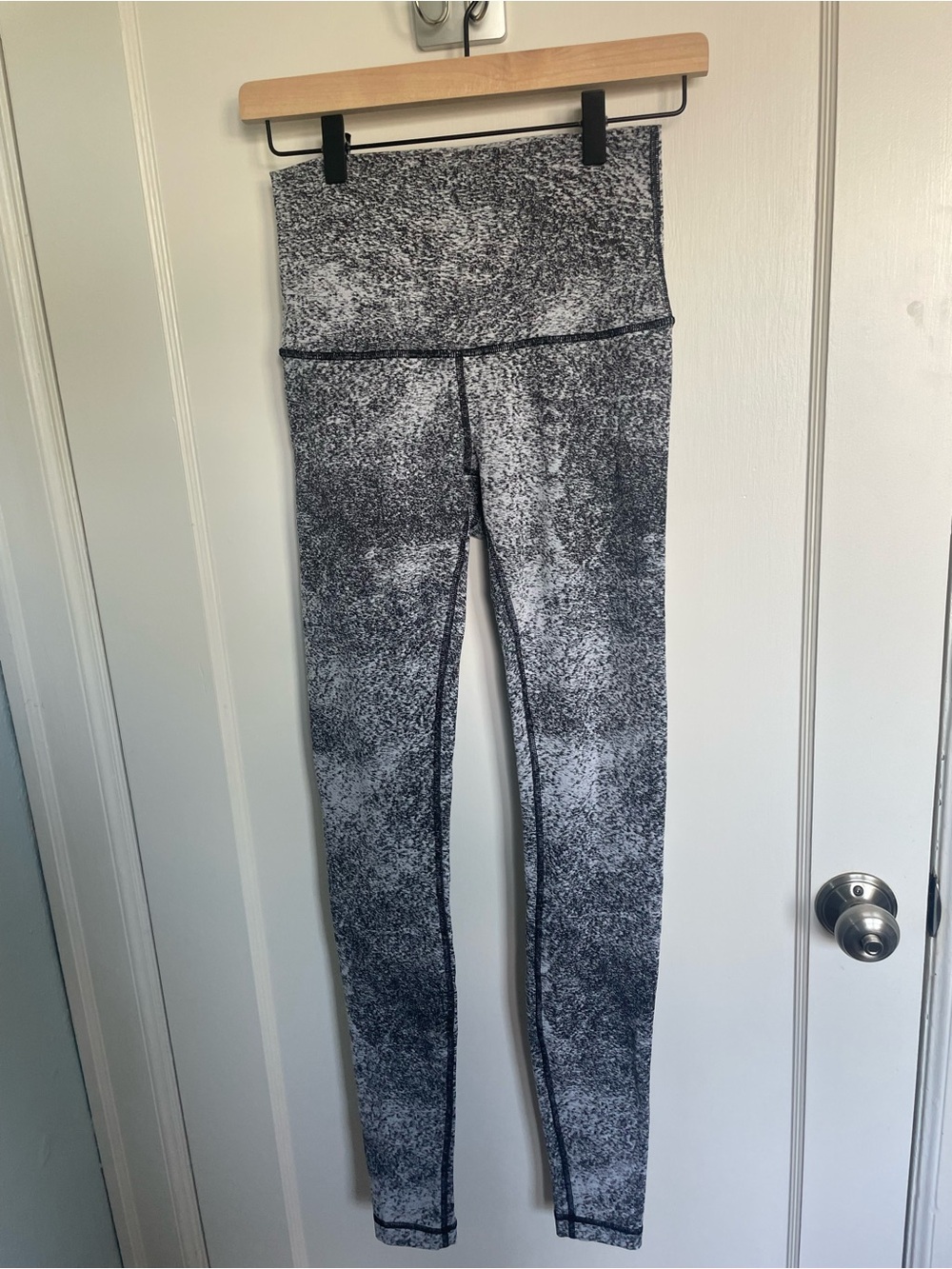Lululemon Wunder Under High-Rise Tight | Size 4 | Black White Speckle Print